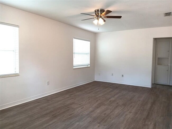 Photo - 4942 Oxford Ave N