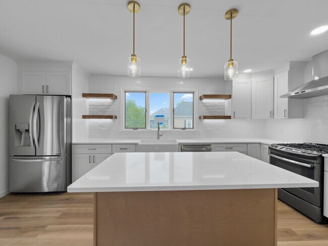 77 Brookings St Unit 2