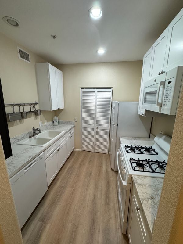 Photo - 3230 Watermarke Pl