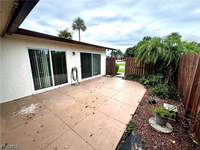 Photo - 5660 Foxlake Dr