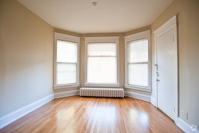 Building Photo - 2216 E Ivanhoe Pl Rental