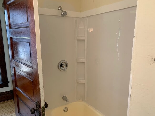 Photo - 313 W Willow St