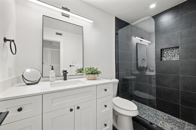 Photo - 5911 Sheridan Ave Unidad B110