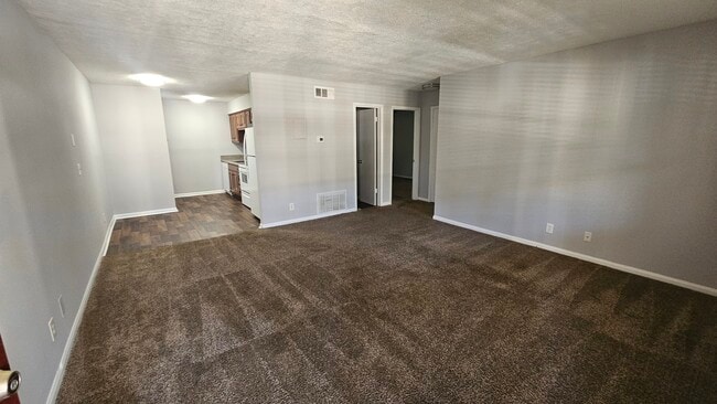 Knowles Pointe Apartments - Knowles Pointe Apartments