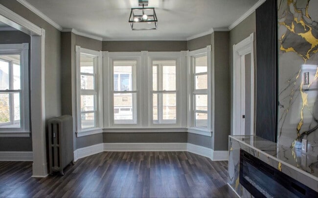 Building Photo - 2030 Euclid Ave