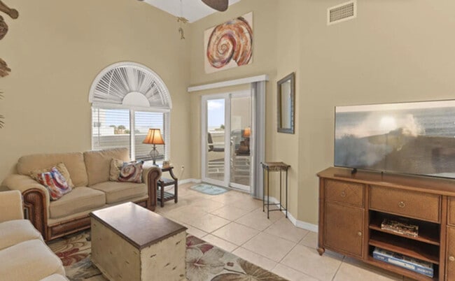 Building Photo - 8600 Ridgewood Ave Unit ID1346826P