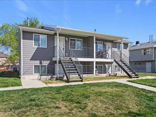 Photo - West Valley Clean & Affordable 2 bed, 1 bath apt