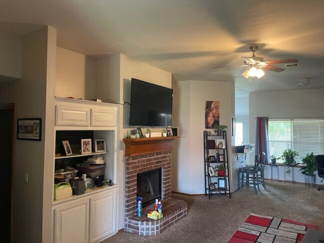 Photo - Beautiful edmond home for lease