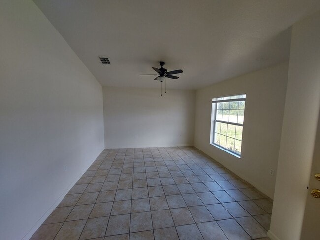 Photo - 324 Marion Oaks Ln