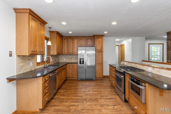 8303 Cowan Lake Dr NE