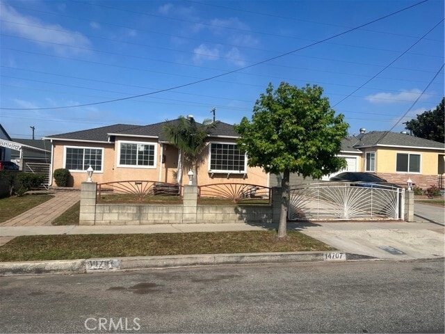 Building Photo - 14707 S Denver Ave