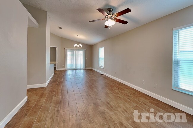 Photo - 310 Diamond Ridge Blvd