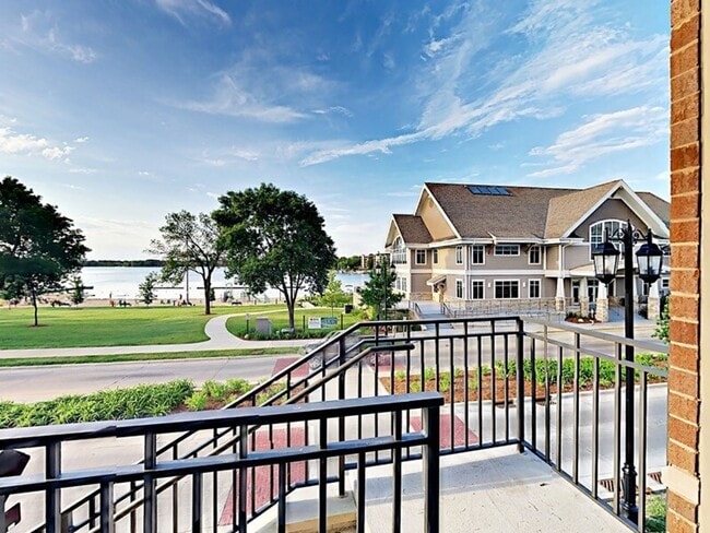 Photo - Worthington Apartments