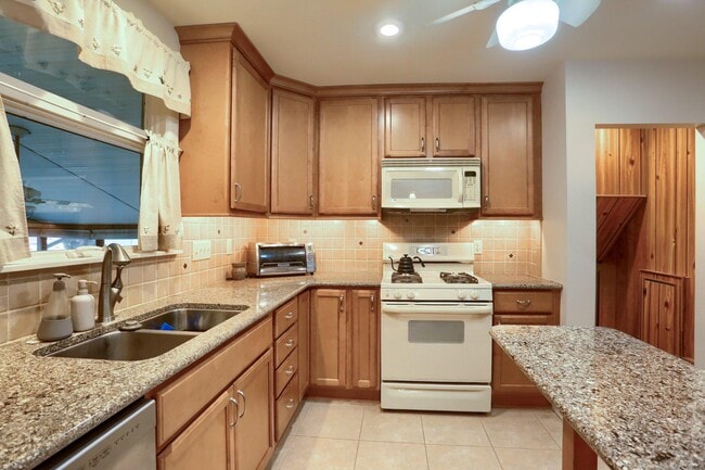 Photo - 113 E Woodland Dr