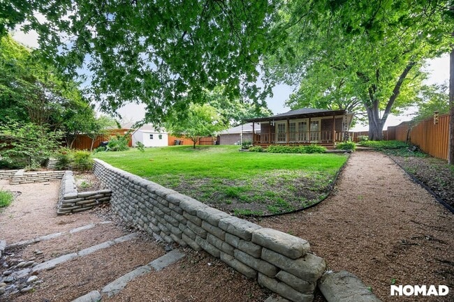 Photo - 2505 Briarwood Dr