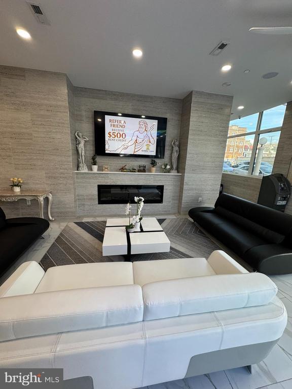 Photo - 4900 Spruce St