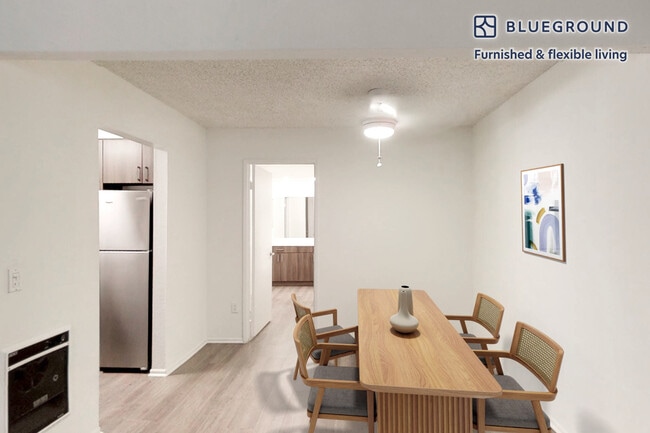 Photo - 6700 Warner Ave Apartamento Unidad FL1-ID8575A