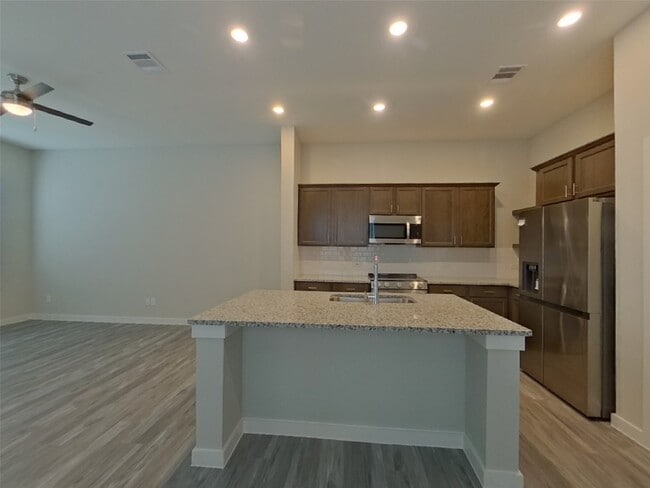 Photo - 22804 Frassino Pl