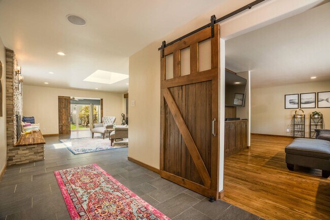 Photo - 1623 San Patricio Ave SW