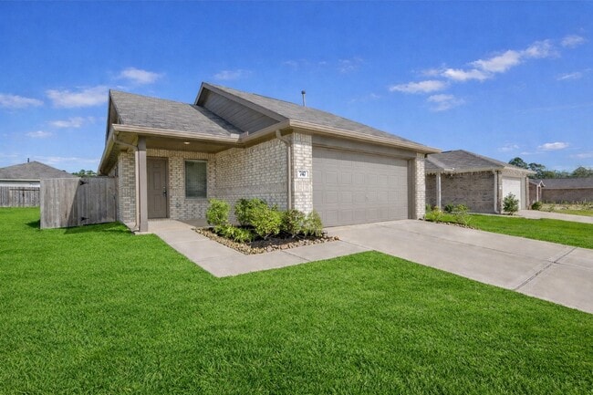 Building Photo - 747 Hackberry Br Ct