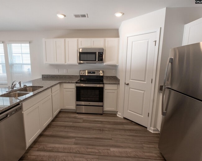 Photo - 348 Braemar Dr