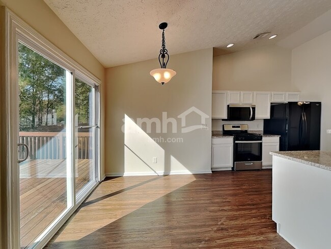 Photo - 78 Red Maple Way