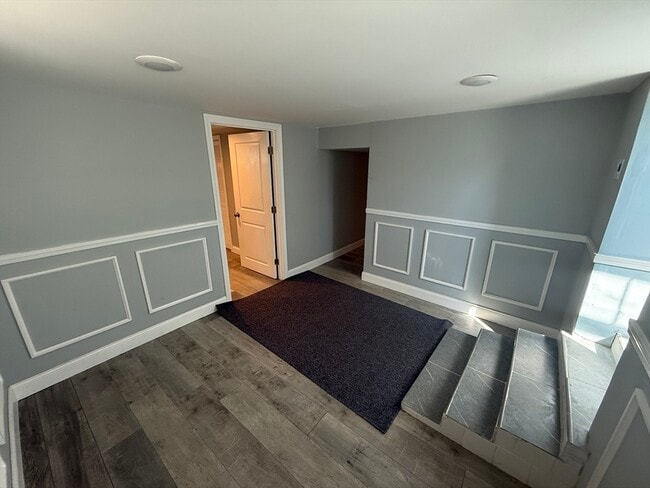 Photo - 28 Albertina St Unit B