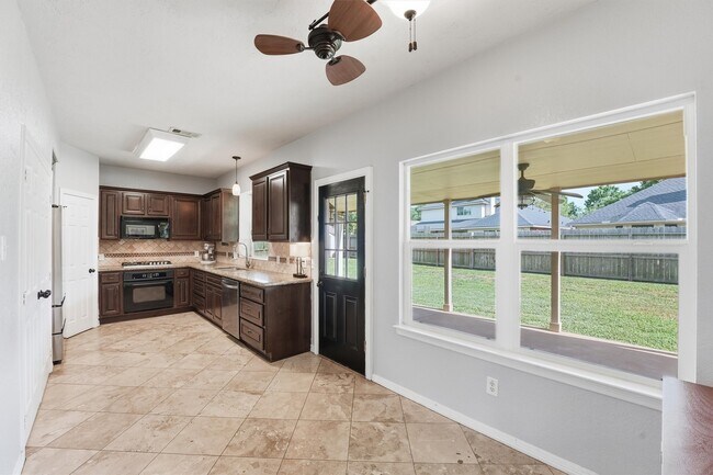 Photo - 6215 Lake Chase Ct