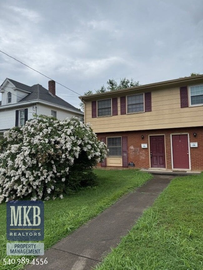 2 bedroom 1 Bath Duplex - 2 bedroom 1 Bath Duplex House