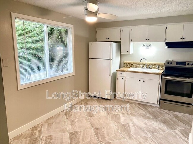 Photo - 1010 NE Skidmore St