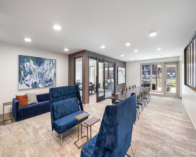 Sala de conferencias - McDowell Point 55+ Active Adult Apartment Homes