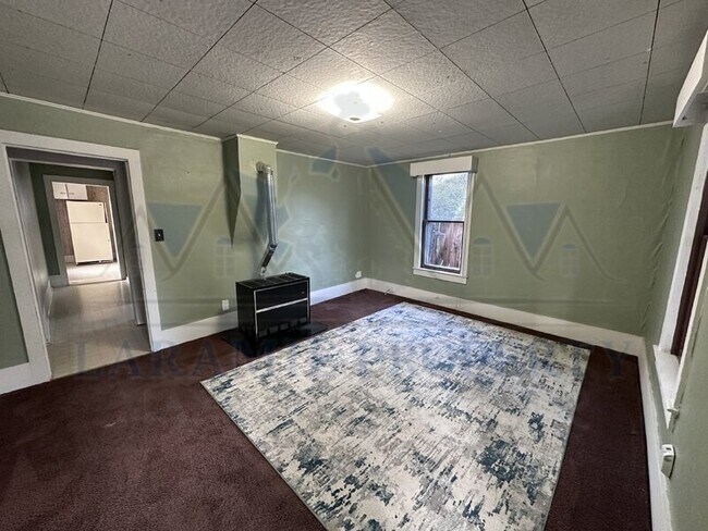 511 E Fremont St