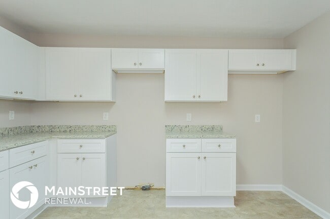 Photo - 1235 Woodland Ct SE