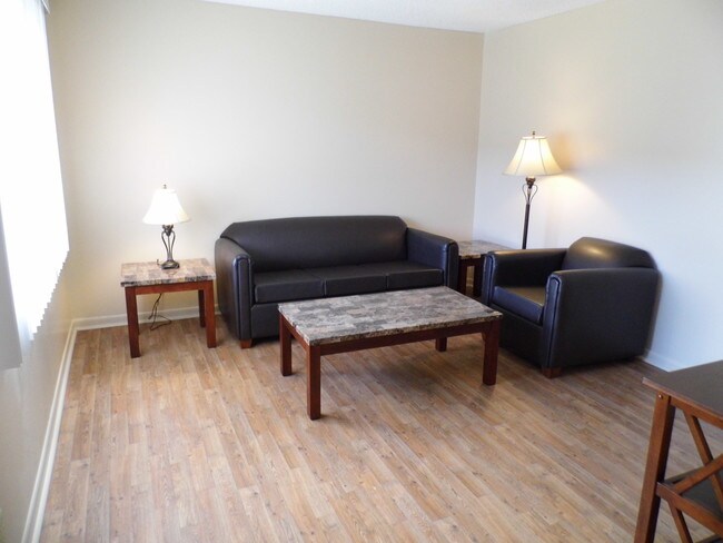 Living Room - Warren Continental