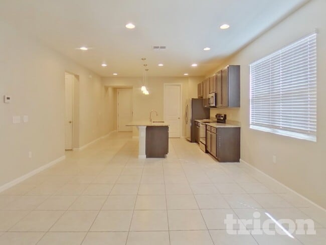 Photo - 371 Buchannan Dr