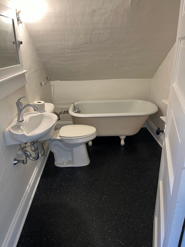 Photo - 1134 1/2 W Spencer St Unit Appleton Downtown Upper