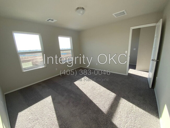 Photo - 1841 Easton Ln