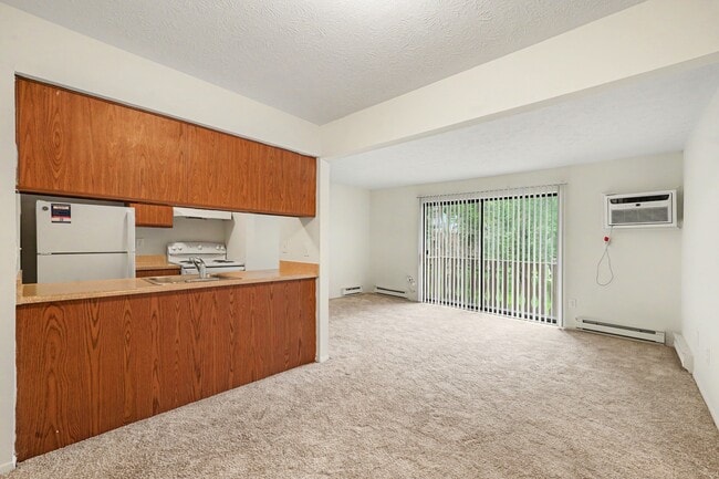 Eastgate Woods Apartments