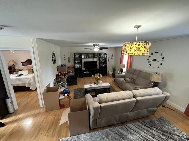 Building Photo - 56 Harrison Ave Unit 1 Rental