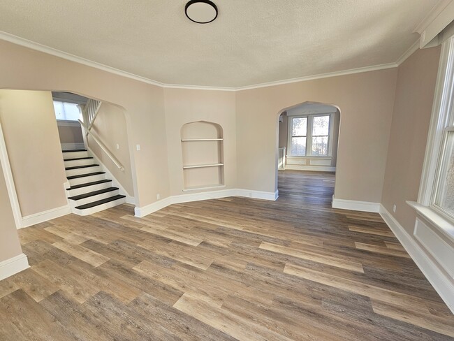 Photo - 724 Kinnaird Ave