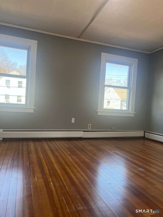 Photo - 10 Bank St Unit 10