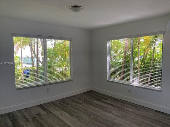 Photo - 712 SW 56th Ave Unidad 1