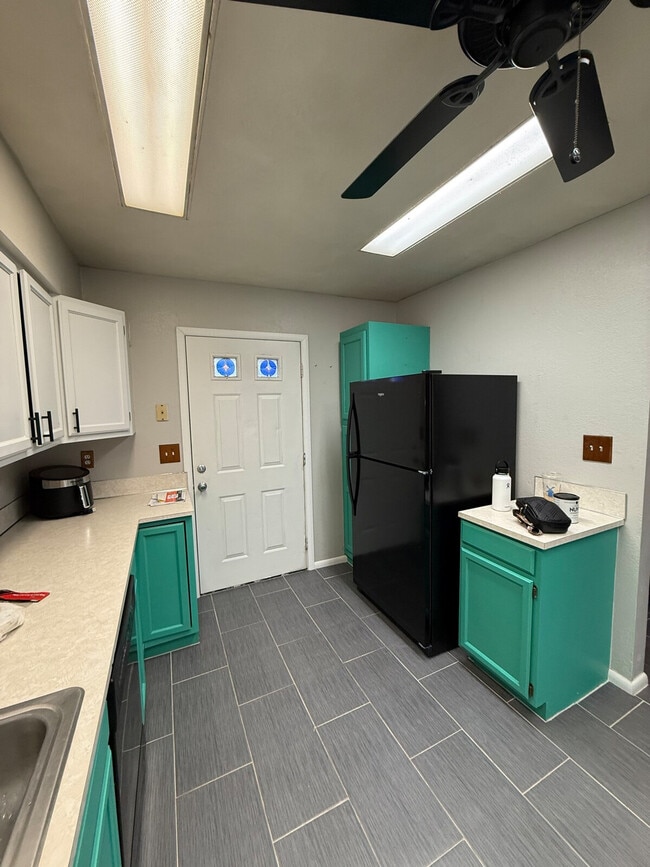 Photo - 600 NE 3rd St Unidad SI ID1529260P