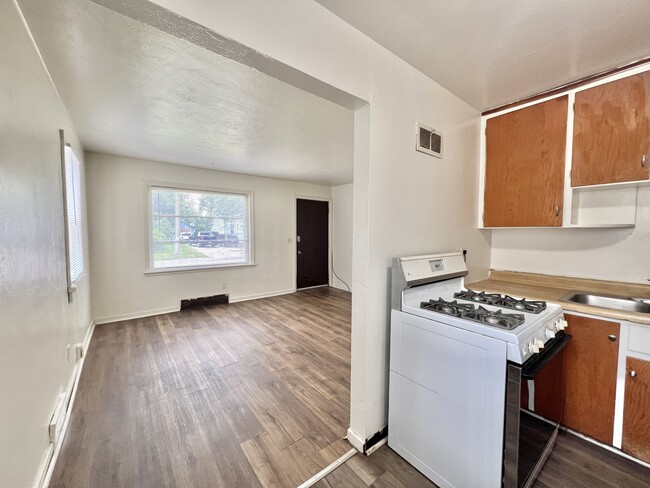 Photo - 924 Copeland Ave