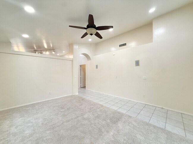 2125 E Rosemonte Dr