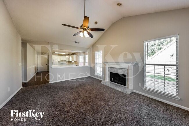 Photo - 116 King Arthur Pl