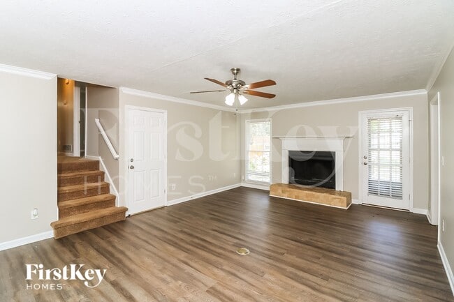 Photo - 1948 Winding Creek Ln SW