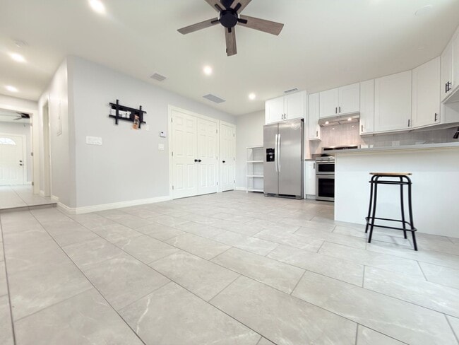 Photo - 6713 Goodland Ave