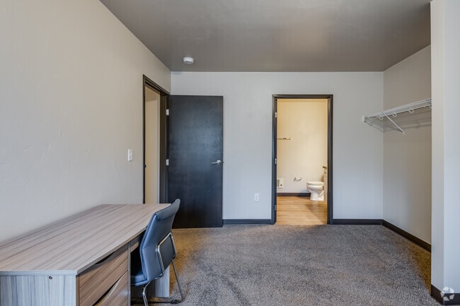 3HAB, 2BA - 1.141SF