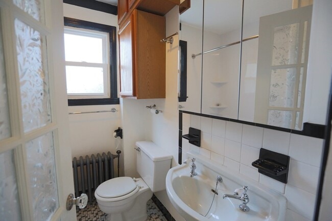 Photo - 134 Baldwin St Unit 2